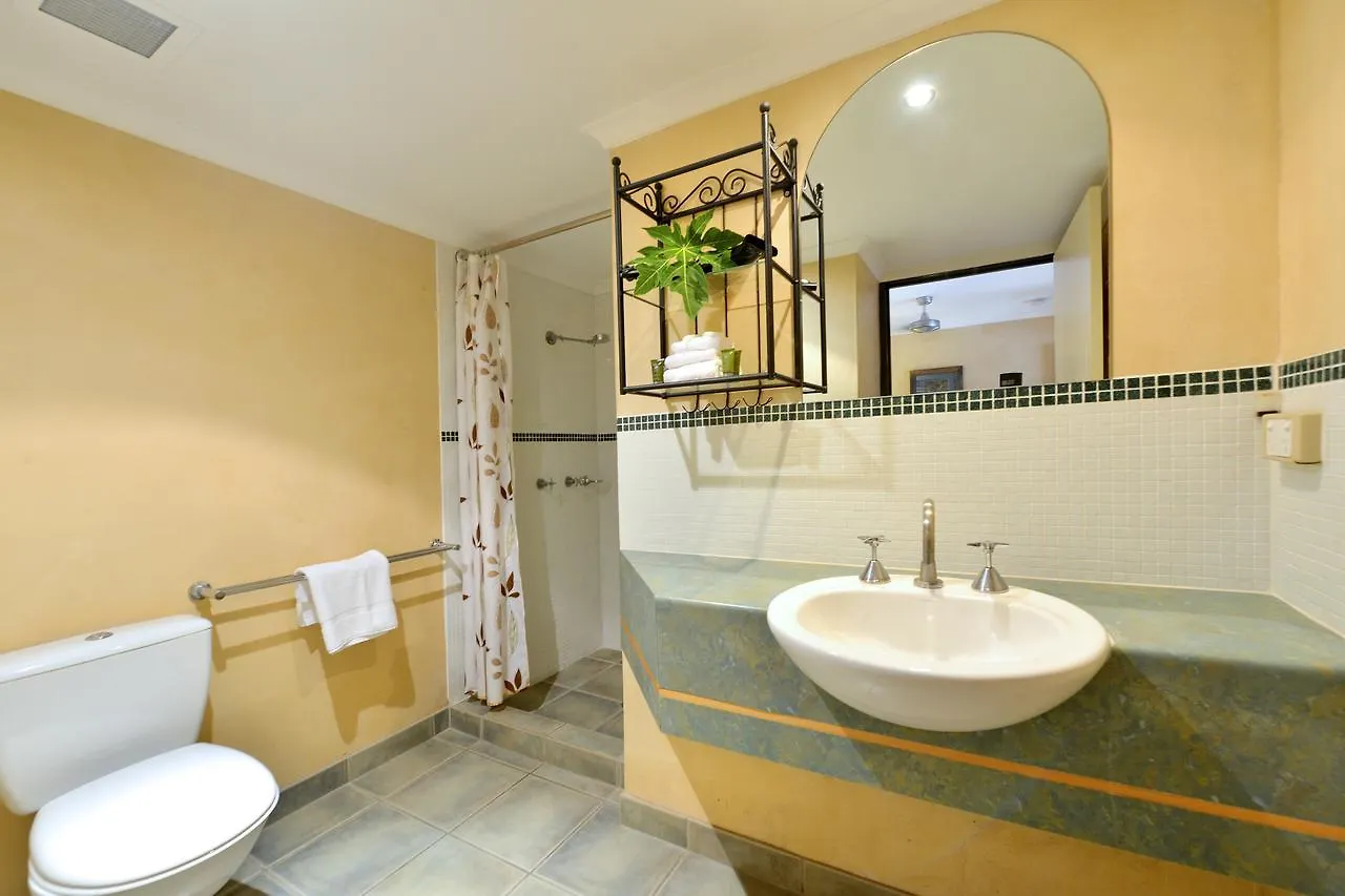 Seascape Apartments At Villa San Michele Port Douglas